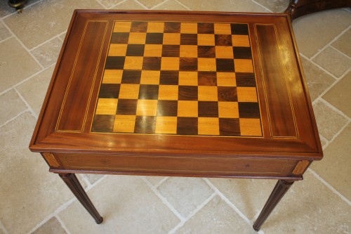 Mobilier Table à Jeux - Table tric trac en acajou massif, Nantes époque Louis XVI