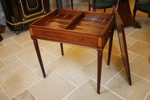 XVIIIe siècle - Table tric trac en acajou massif, Nantes époque Louis XVI