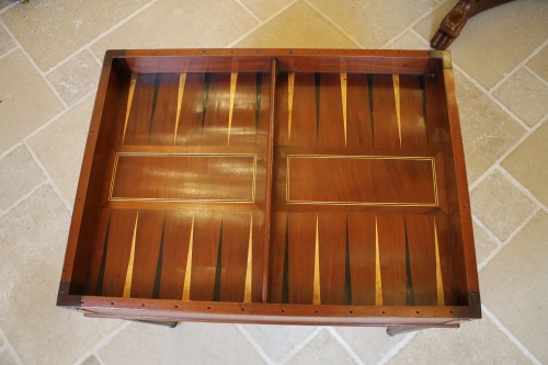 Antiquités - Table tric trac en acajou massif, Nantes époque Louis XVI