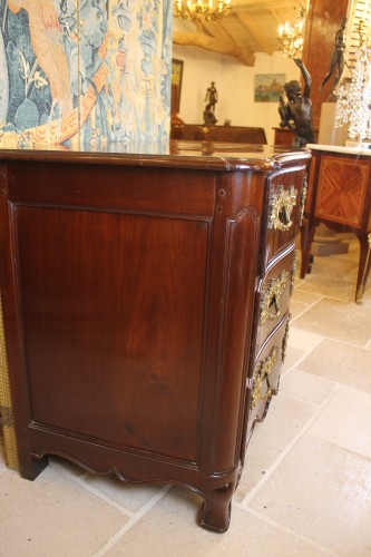 Commode de port en acajou massif, travail Nantais d'époque Régence - Régence