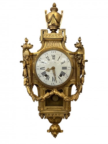 Cartel d'applique en bronze doré époque Louis XVI, le cadran signé LACAN A PARIS