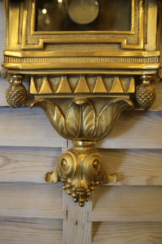 Cartel d'applique en bronze doré époque Louis XVI, le cadran signé LACAN A PARIS - Louis XVI
