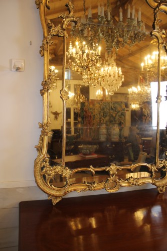 Miroirs, Trumeaux  - Important miroir à parecloses en bois doré, époque Louis XV