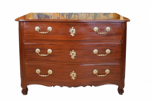 Commode Nantaise en acajou massif, époque Louis XV