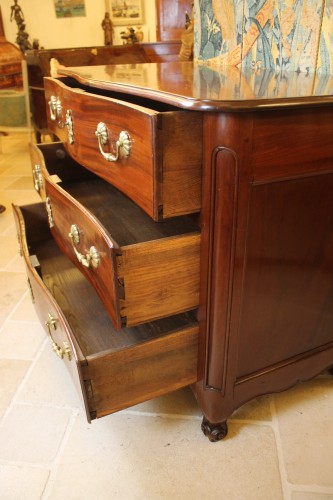 XVIIIe siècle - Commode Nantaise en acajou massif, époque Louis XV