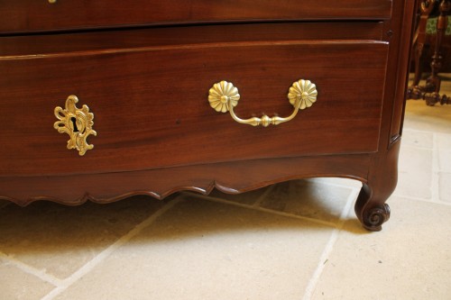 Antiquités - Commode Nantaise en acajou massif, époque Louis XV