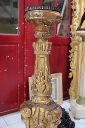 Paire de pique-cierges en bois doré XVIIIe siècle - Antiquités Thierry Martin