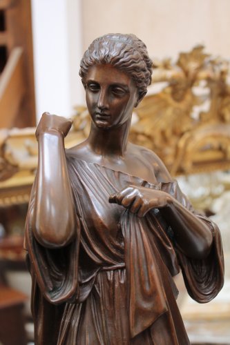 XIXe siècle - Sculpture en bronze de la Diane de Gabies, époque XIXe siècle