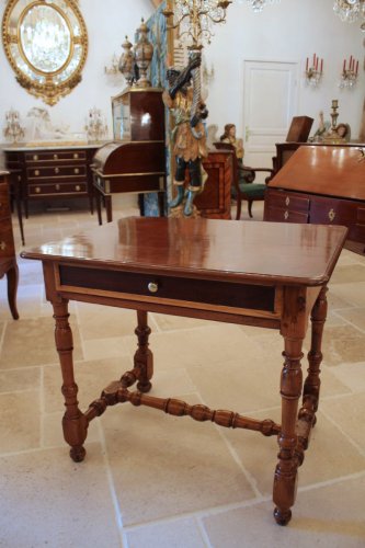 Table Louis XIV en acajou, if et bois citron - Louis XIV