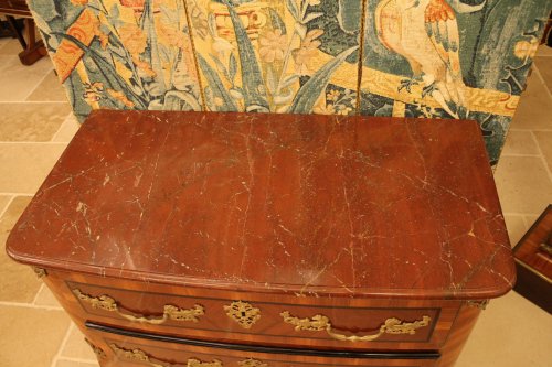 Commode sauteuse Louis XV du Dauphiné - Antiquités Thierry Martin