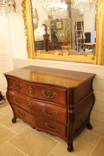 Mobilier Commode - Commode Louis XV Bordelaise en acajou, époque XVIIIe siècle