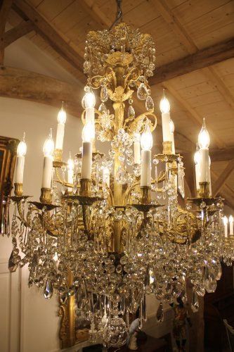 Lustre en bronze et cristal de Baccarat à 18 lumières, milieu du XIXe siècle - Luminaires Style 