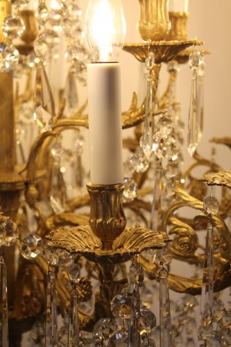 Antiquités - Lustre en bronze et cristal de Baccarat à 18 lumières, milieu du XIXe siècle