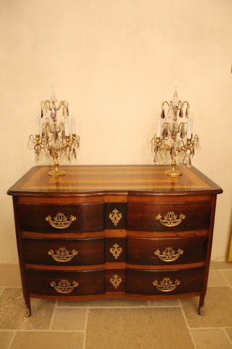 Antiquités - Commode de port Mazarine en bois précieux