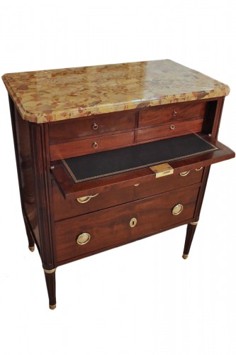 Petite commode d'époque Louis XVI en acajou massif