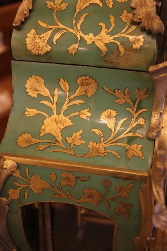 Antiquités - Cartel et sa console en corne verte, époque Louis XV