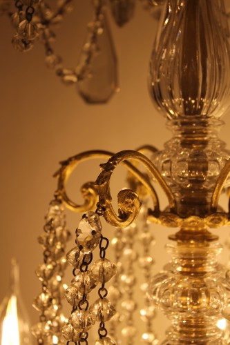 Antiquités - Lustre en bronze et cristal de Baccarat à 18 lumières, fin XIXe siècle