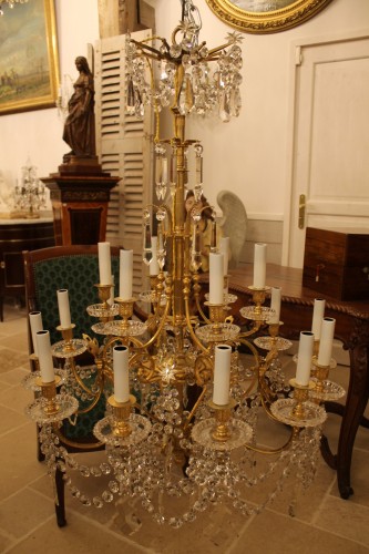 XIXe siècle - Lustre en bronze et cristal de Baccarat à 18 Lumières, fin XIXe siècle