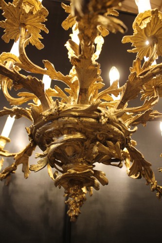 Important lustre rocaille à 24 feux - 