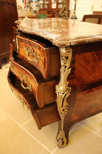 Antiquités - Commode Louis XV estampillée Antoine CRIAERD