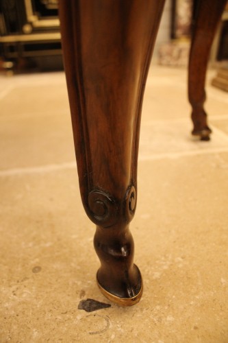 Antiquités - French Louis XV Provencal slope desk in walnut