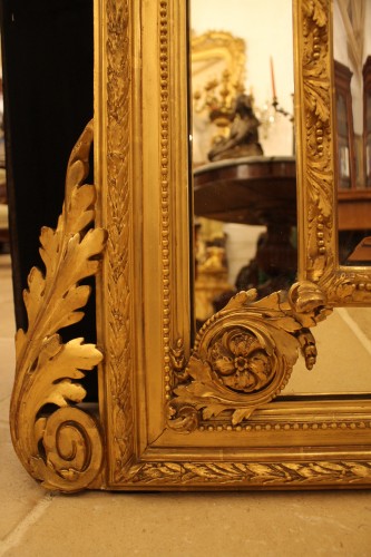 Grand miroir à parecloses en bois et stuc doré, époque Napoléon III - Antiquités Thierry Martin