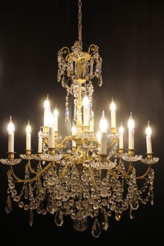 XIXe siècle - Lustre en bronze et cristal de Baccarat à 15 feux, milieu du XIXe siècle