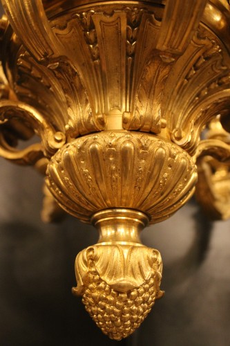 XXe siècle - Important lustre en bronze doré, modèle de Cressent