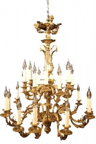 Important lustre à 24 feux en bronze ciselé et doré, époque Napoléon III