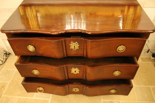  - Commode de port Nantaise Louis XV en acajou massif