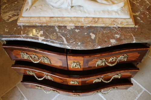 Antiquités - Commode Louis XV estampillée L. N. MALLE