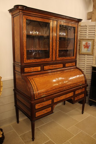 XVIIIe siècle - Bureau à cylindre en acajou et bois citron, travail Bordelais d'époque Louis XVI