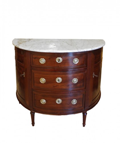 Petite commode demi lune en acajou, époque Louis XVI