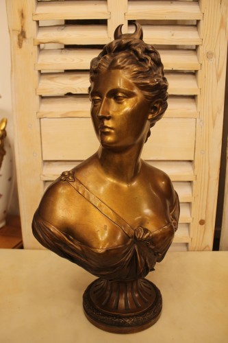 Buste en bronze de Diane Chasseresse d'après Houdon, fin du XIXe Siècle - Sculpture Style 