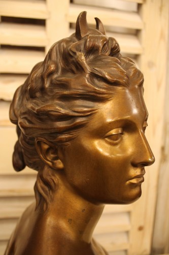 Buste en bronze de Diane Chasseresse d'après Houdon, fin du XIXe Siècle - 