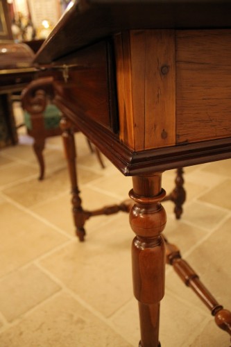 Louis XIV table in mahogany and gaïac, Rochelais work end of XVIIth-beginning of XVIIIth century - Louis XIV