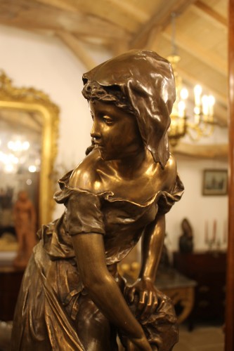 Antiquités - Jeune fille à la fontaine - Bronze de Mathurin Moreau (1822-1912)
