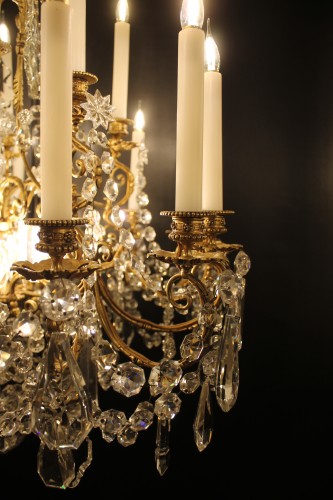 Lustre à 25 lumières en bronze et cristal de Baccarat, fin du XIXe siècle - Antiquités Thierry Martin