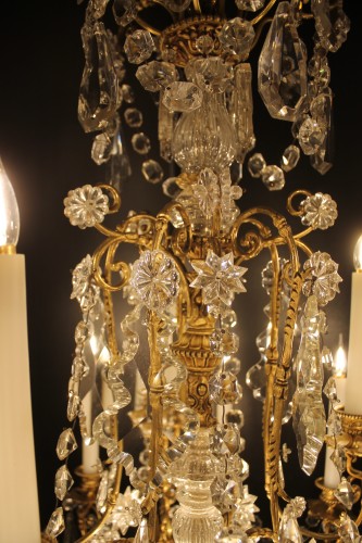 Lustre à 25 lumières en bronze et cristal de Baccarat, fin du XIXe siècle - 