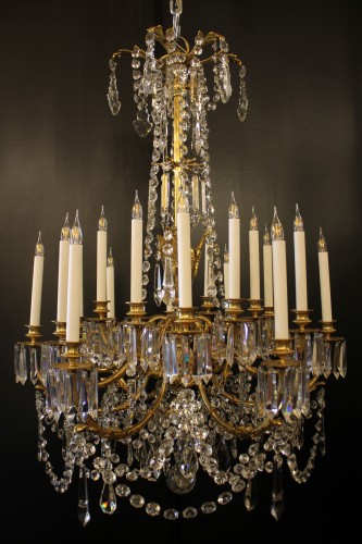 Grand lustre en bronze doré et cristal de Baccarat à 18 feux, époque Napoléon III - Antiquités Thierry Martin