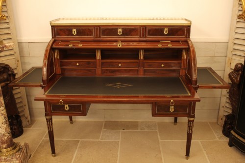 Louis XVI cylinder desk attributed to Fidelys SCHEY - Furniture Style Louis XVI