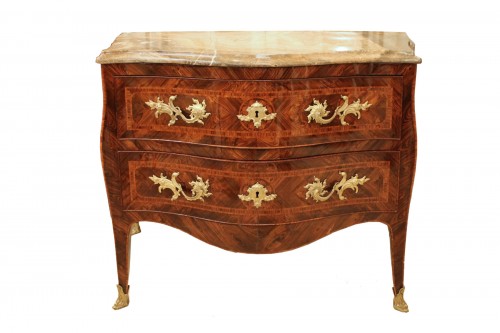 Commode marquetée, travail Napolitain du XVIIIe siècle