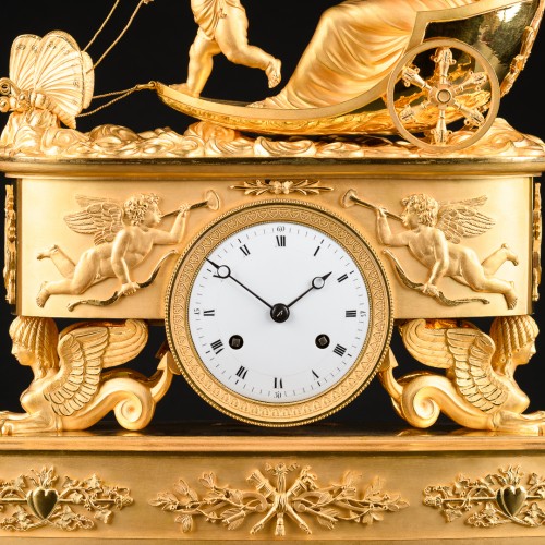 Horlogerie Pendule - Pendule Empire, Eros et Psyché sur un char tiré par des papillons