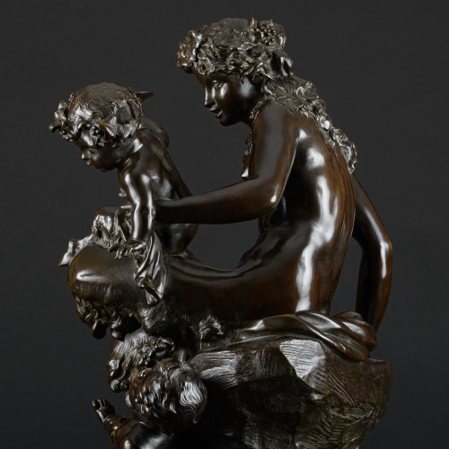 Antiquités - Faunesse avec enfant et Bacchus, groupe en bronze fin 19e signé Clodion