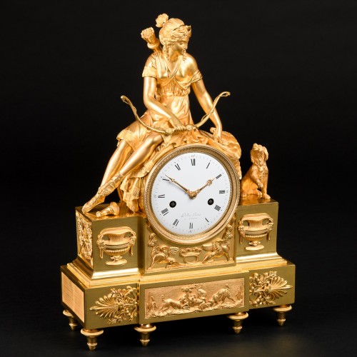 Diane Chasseresse - Pendule de cheminée d’époque Directoire - Apollo Art & Antiques