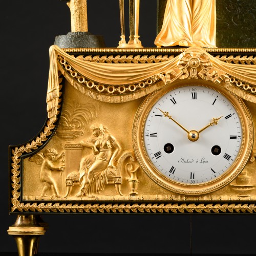 Joséphine - Pendule d’époque Directoire d’après un modèle de Deverberie - Apollo Art & Antiques