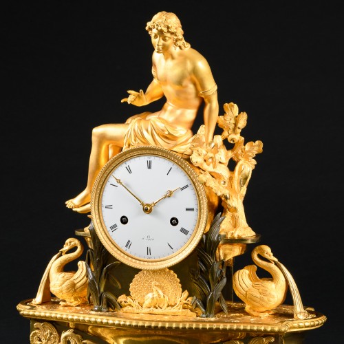 Narcisse, pendule de cheminée mythologique d'époque Empire - Apollo Art & Antiques