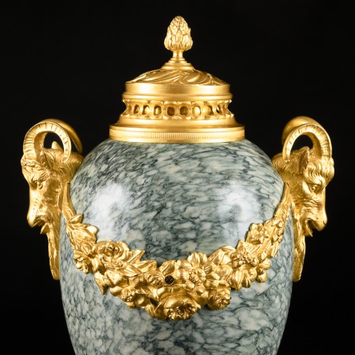 Large pair of marble and gilt bronze cassolettes circa 1850 - Decorative Objects Style Napoléon III