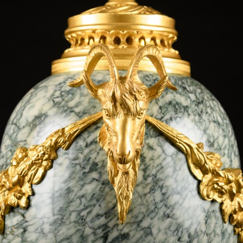 19th century - Large pair of marble and gilt bronze cassolettes circa 1850