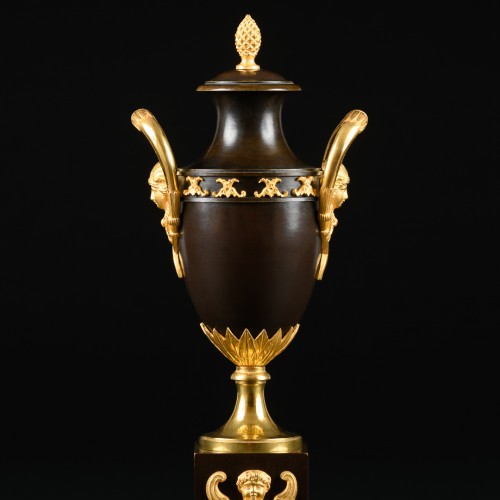 Pair of Consulat period cassolettes candleholders double use - Circa 1799 - Lighting Style 